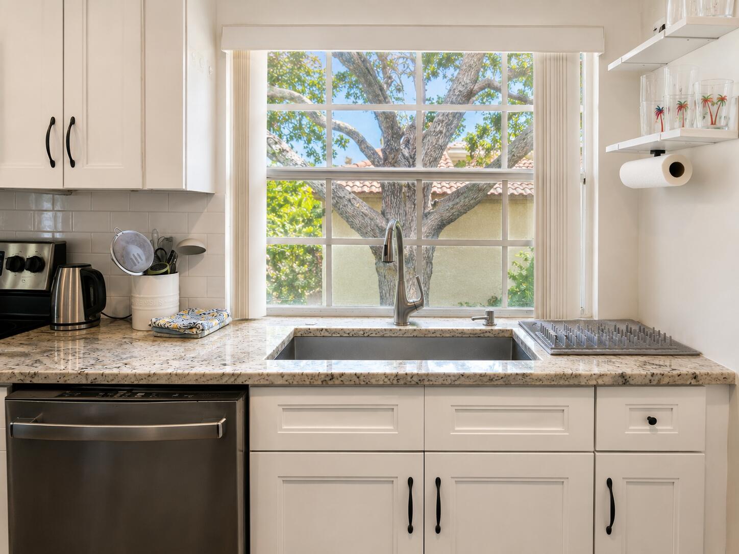 6560 Via Regina Boca Raton, FL 33433 - Photo 8 of 12 9863b895-00d3-4e49-bd19-7a4187ba4bfe
