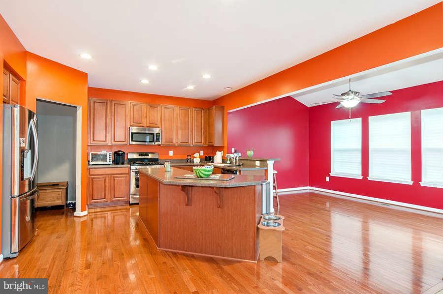 5653 Country Farm Road White Marsh, MD 21162 - Photo 5 of 30 Kitchen