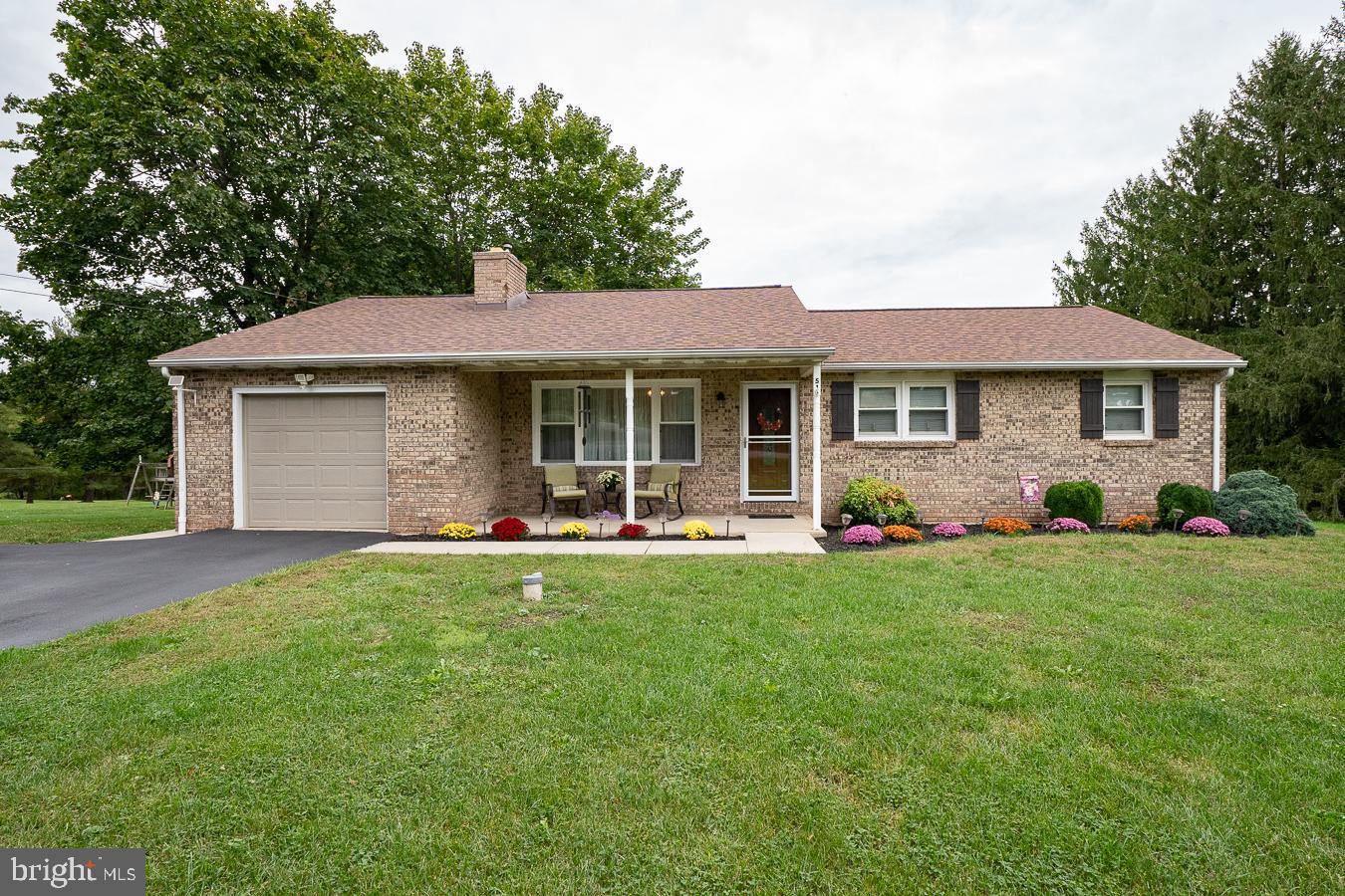 51 Winding Road Boyertown, PA 19512 - Photo 1 of 34 Gallery Image 1