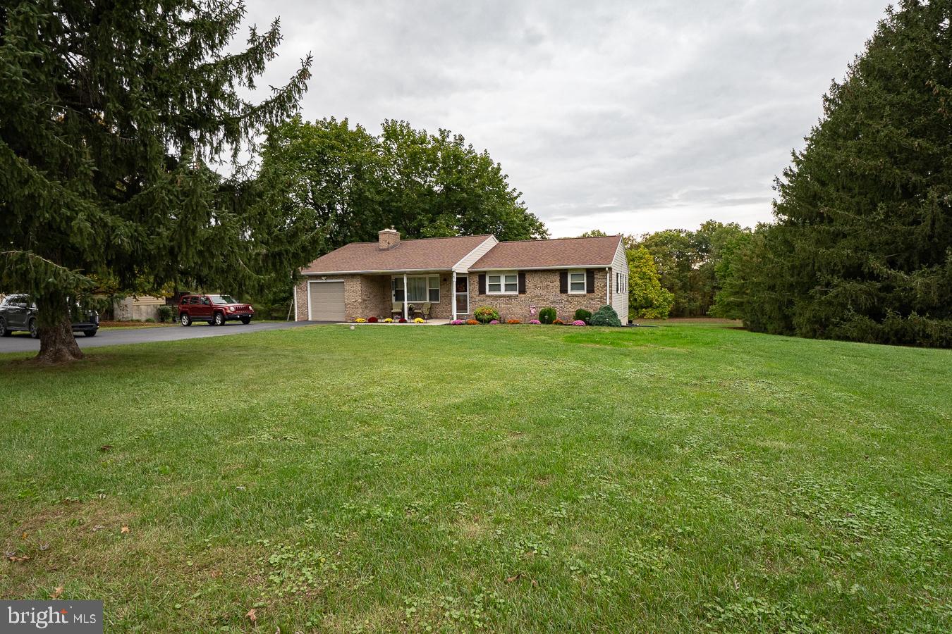 51 Winding Road Boyertown, PA 19512 - Photo 2 of 34 Gallery Image 2