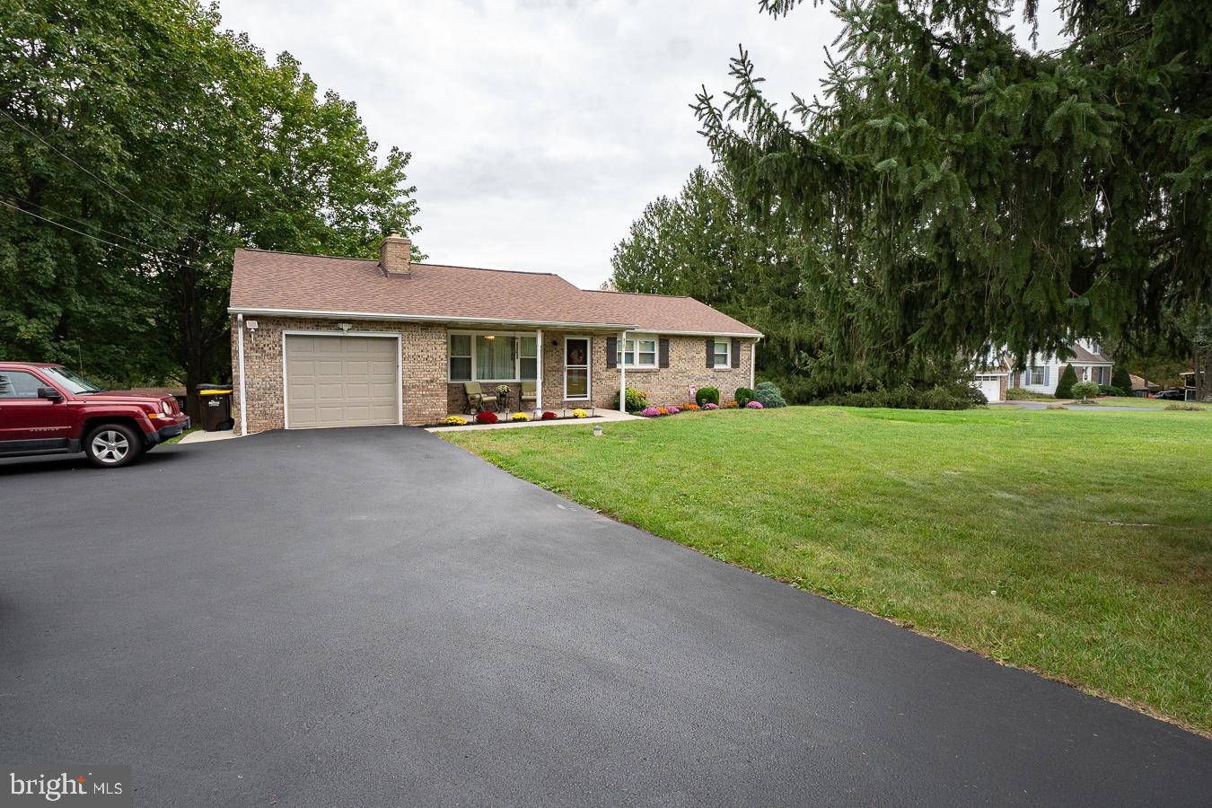 51 Winding Road Boyertown, PA 19512 - Photo 3 of 34 Gallery Image 3