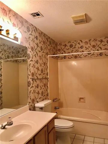 $2,350 | Undisclosed Address, Mandeville, LA 70448