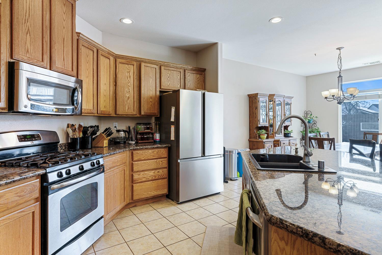 308 San Ramon Court Coalinga, CA 93210 - Photo 18 of 62