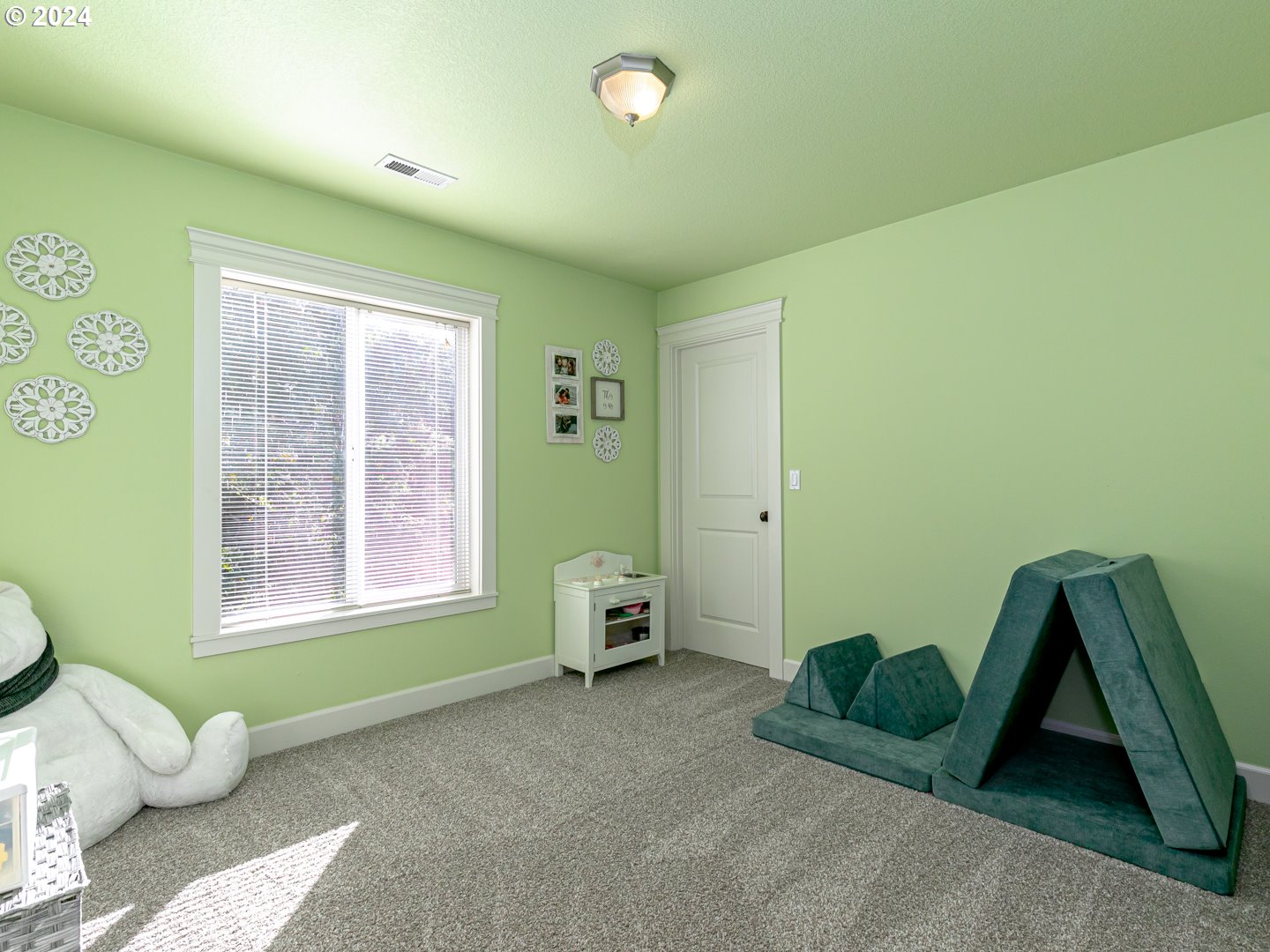 16490 Southeast Bluff Road Sandy, OR 97055 - Photo 21 of 33 Gallery Image 21
