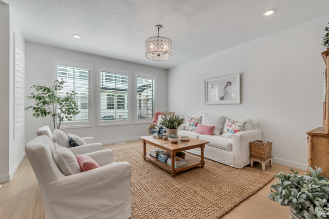 10036 Limestone Way Highland, UT 84003 - Photo 5 of 56
