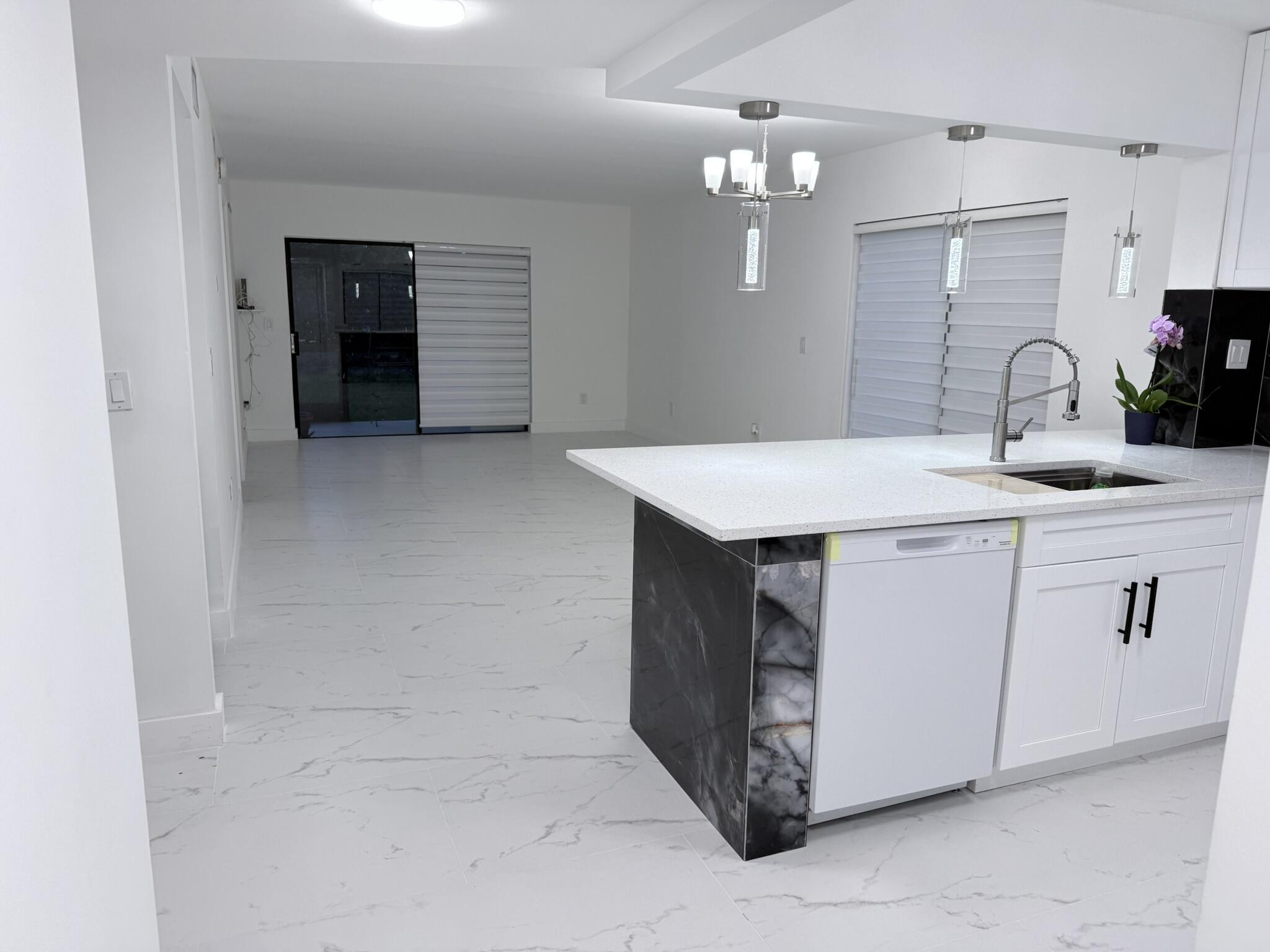 300 East Club Circle, Unit 107 Boca Raton, FL 33487 - Photo 2 of 16 Main Entrance view