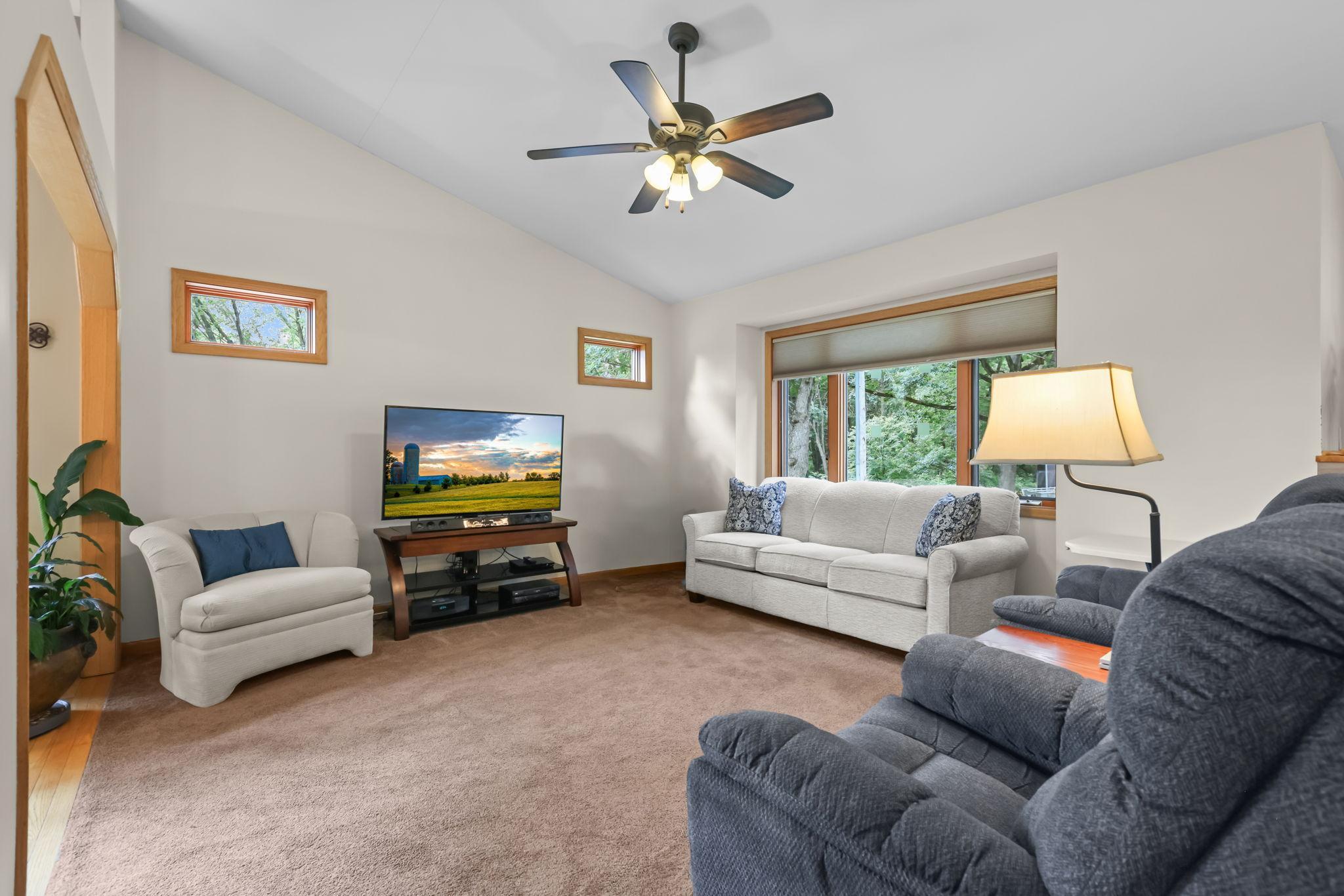 440 Grove Road Wyoming, MN 55092 - Photo 11 of 34