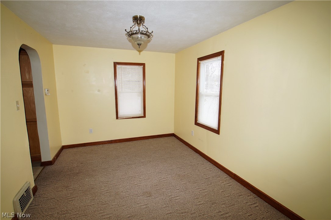 703 Darrow Road Akron, OH 44305 - Photo 5 of 19