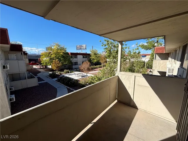 $995 | 5340 South Swenson Street, Unit 68, Las Vegas, NV 89119