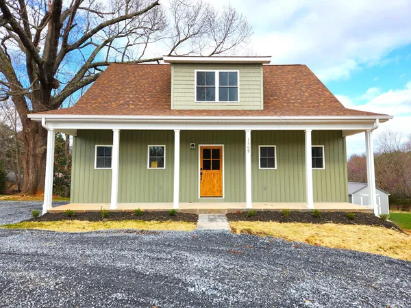 $424,900 | 1509 Clearview Road, Bedford, VA 24523
