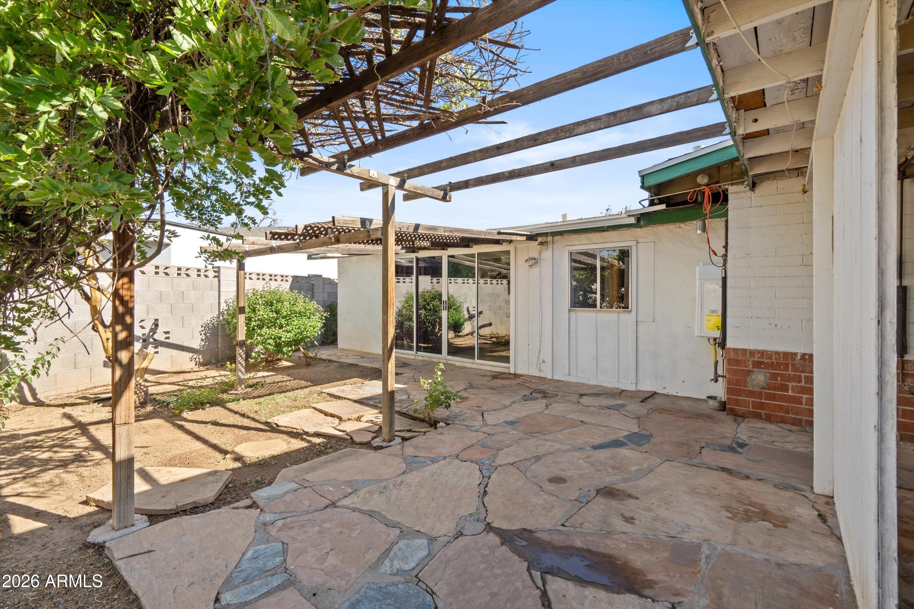 1130 East Colter Street Phoenix, AZ 85014 - Photo 30 of 37 07-Covered Patio