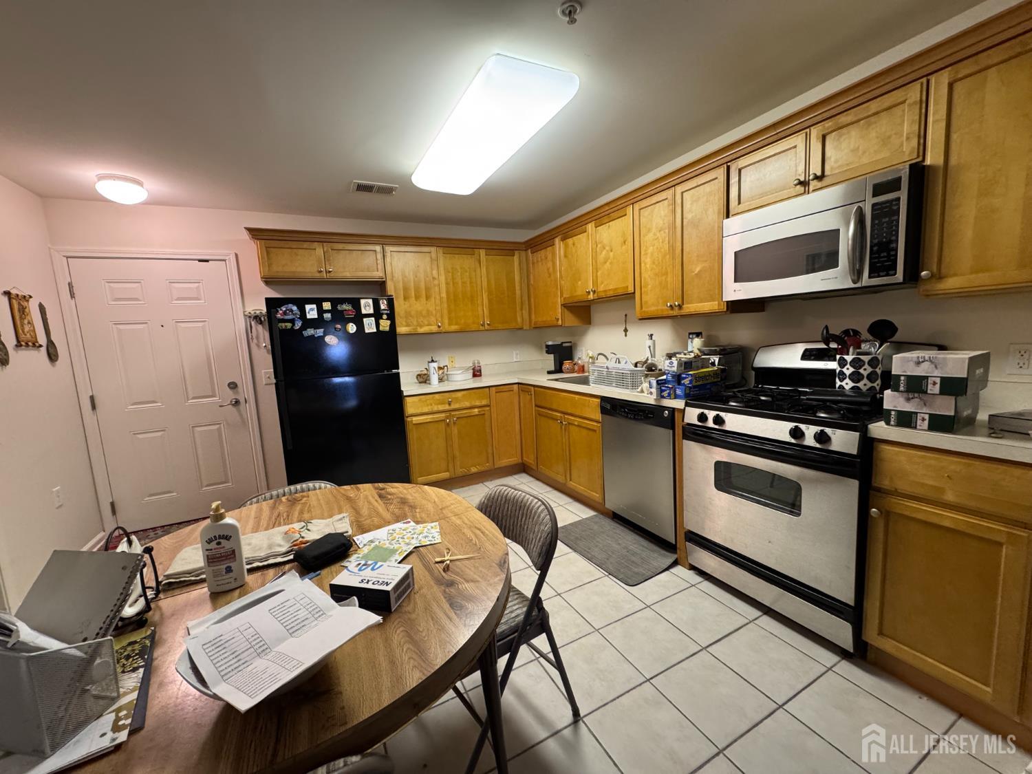 85 Liddle Avenue Edison, NJ 08837 - Photo 16 of 19