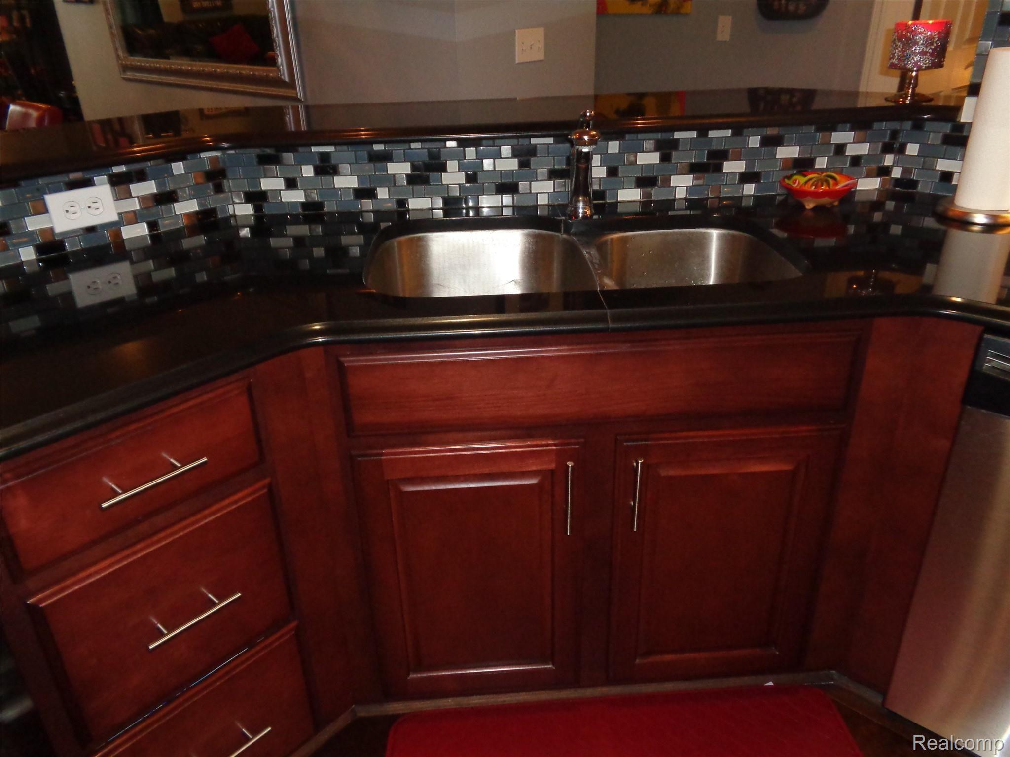 45598 South Stonewood Road Canton, MI 48187 - Photo 38 of 77 DSC04626.JPG