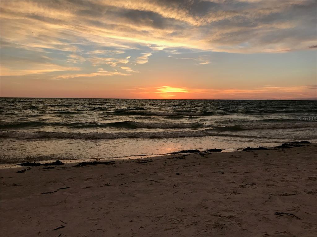 2480 Del Rio Way Dunedin, FL 34698 - Photo 29 of 35 a view of an ocean