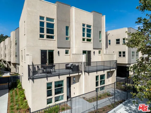 $6,195 | 1819 Bankside Way, Los Angeles, CA 90039