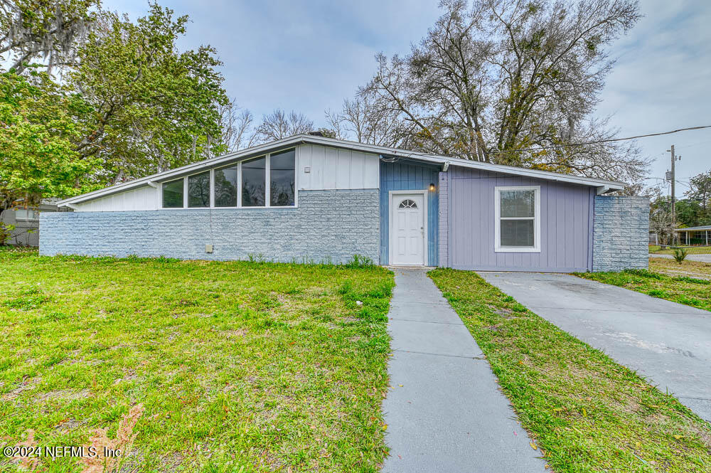 7407 Canaveral Road Jacksonville, FL 32210 - Photo 20 of 21 Front of House