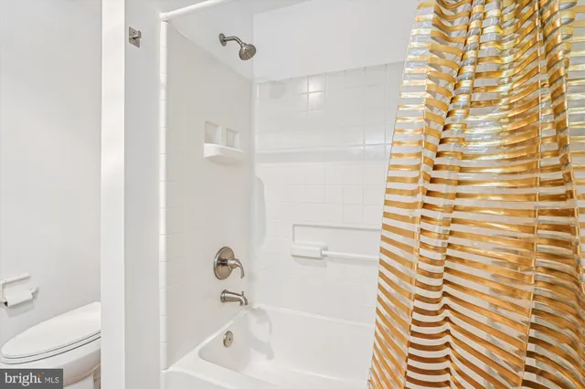 $2,400 | 3210 North Leisure World Boulevard, Unit 119, Silver Spring, MD 20906