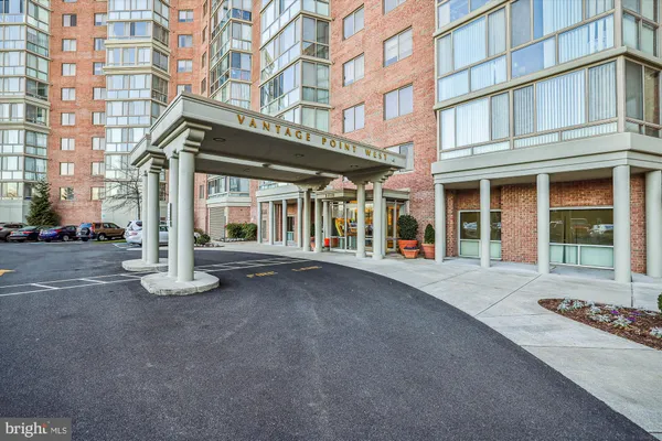 $2,100 | 3210 North Leisure World Boulevard, Unit 119, Silver Spring, MD 20906