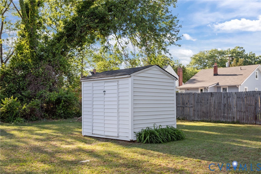 2116 Maplewood Road Henrico, VA 23228 - Photo 38 of 48 Shed