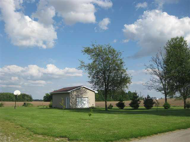 13600 Fir Road Bourbon, IN 46504 - Photo 2 of 10