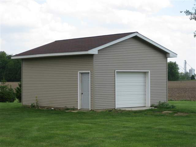 13600 Fir Road Bourbon, IN 46504 - Photo 6 of 10