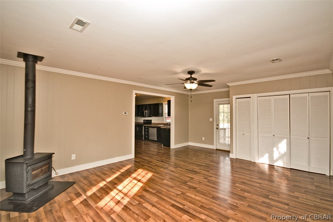 7240 Bray Road Hayes, VA 23072 - Photo 3 of 16 Living Room