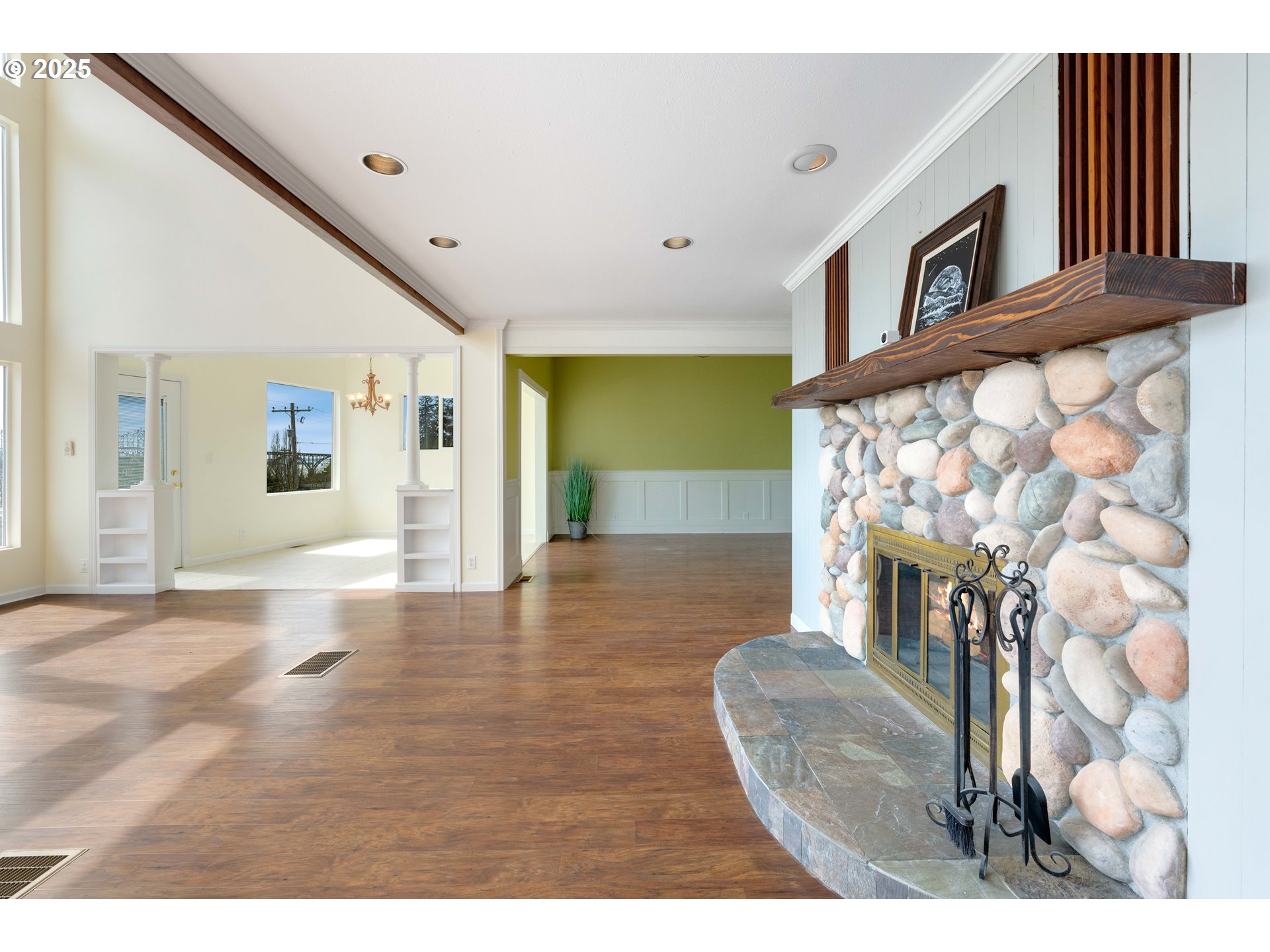 66599 Quail Road North Bend, OR 97459 - Photo 18 of 45 a view of livingroom with furniture