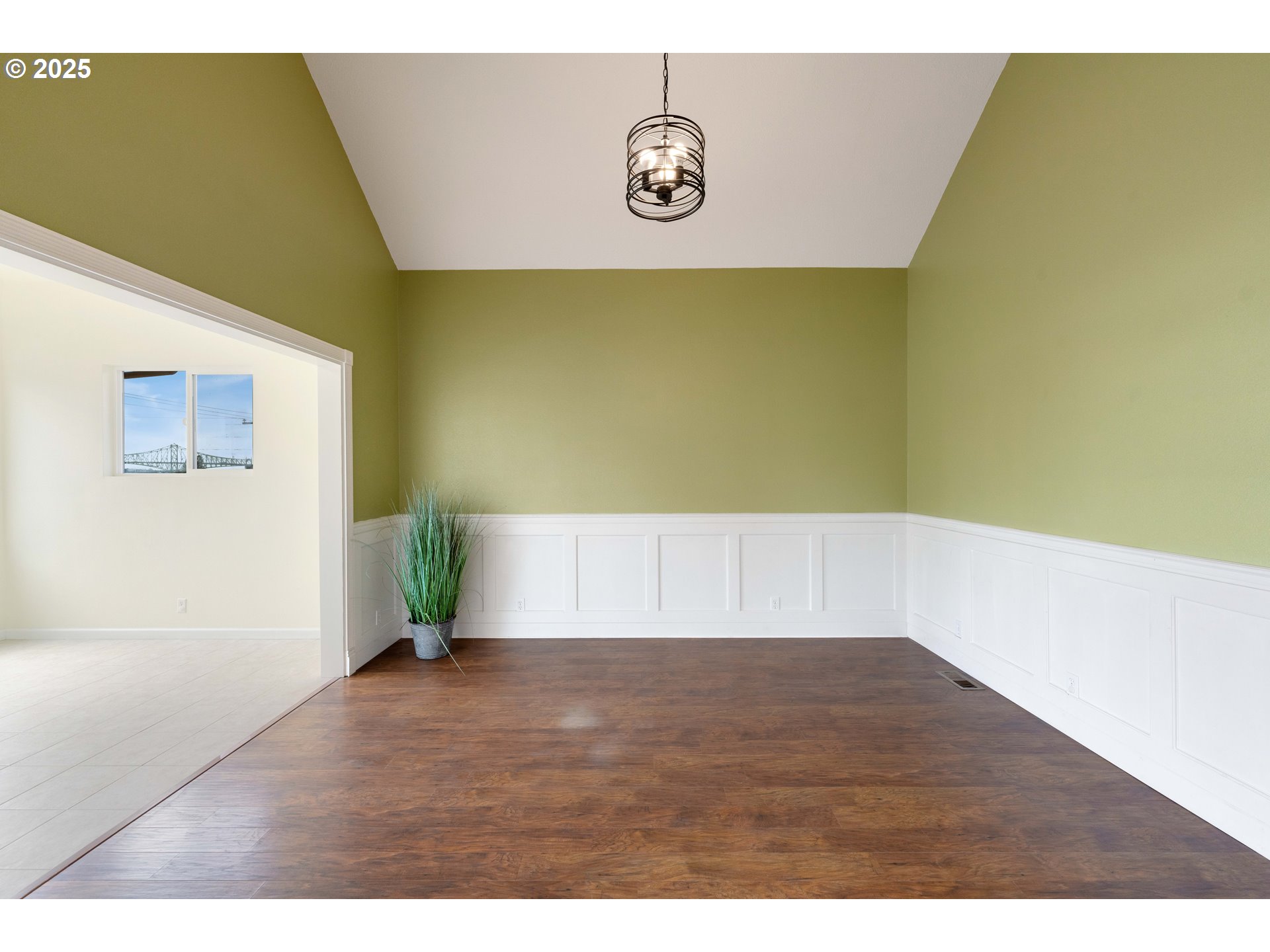66599 Quail Road North Bend, OR 97459 - Photo 20 of 45 a view of wooden floor