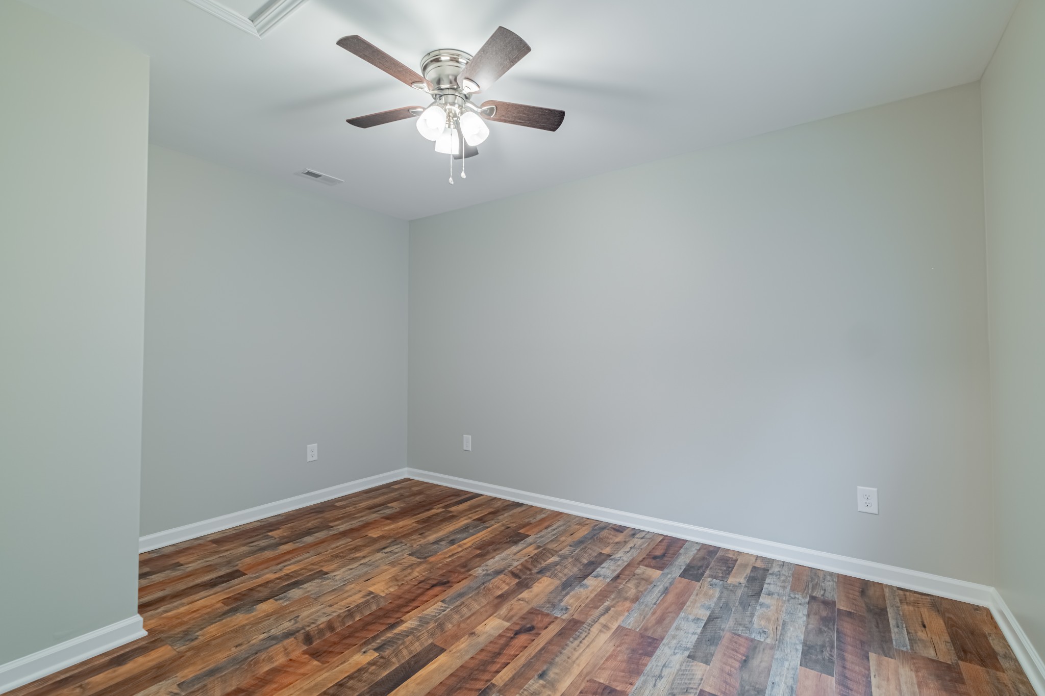 3481 Normandy Road Normandy, TN 37360 - Photo 23 of 27 an empty room with a window
