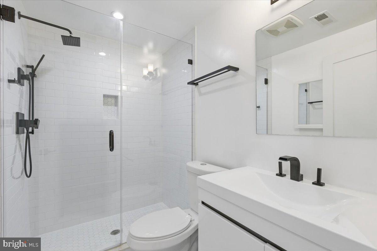 1168 Abbey Place Northeast Washington, DC 20002 - Photo 38 of 49 Unit 1 - 2 BR | 2.5 BA