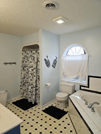 $332,500 | 419 East Main Street, Red Boiling Springs, TN 37150