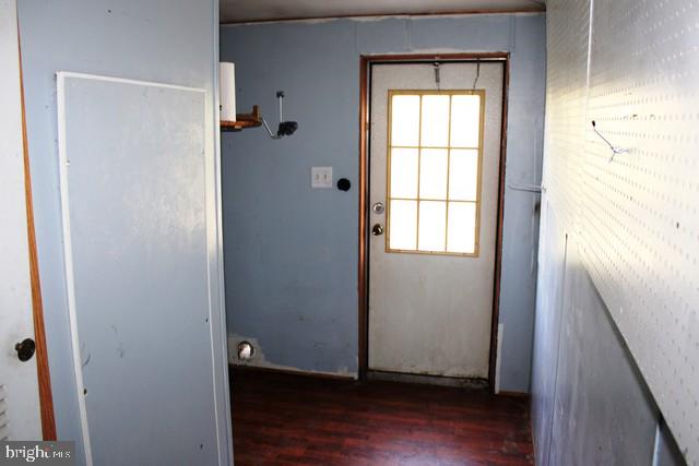 4987 Guitner Road Chambersburg, PA 17202 - Photo 7 of 18 Laundry room