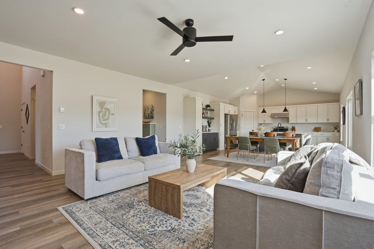 1543 North Thompson Road Sun Prairie, WI 53590 - Photo 12 of 58