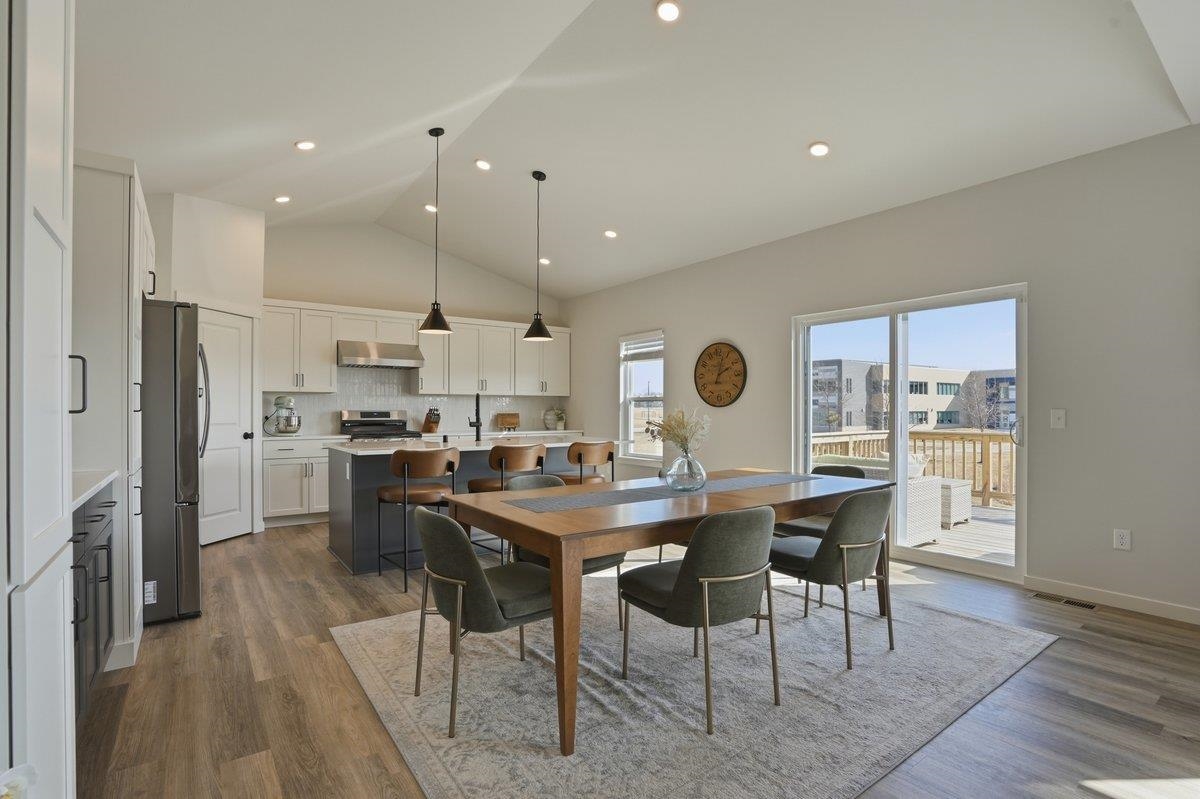 1543 North Thompson Road Sun Prairie, WI 53590 - Photo 13 of 58