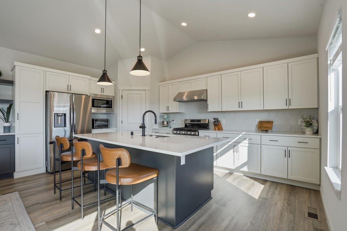 1543 North Thompson Road Sun Prairie, WI 53590 - Photo 16 of 58