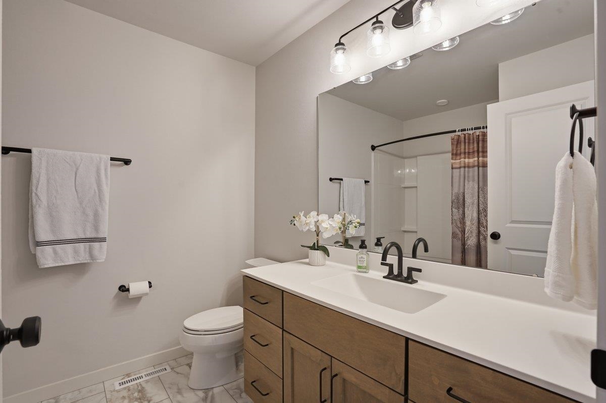 1543 North Thompson Road Sun Prairie, WI 53590 - Photo 35 of 58