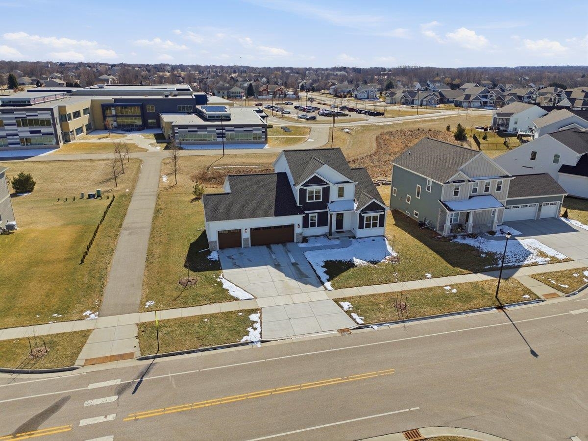 1543 North Thompson Road Sun Prairie, WI 53590 - Photo 51 of 58