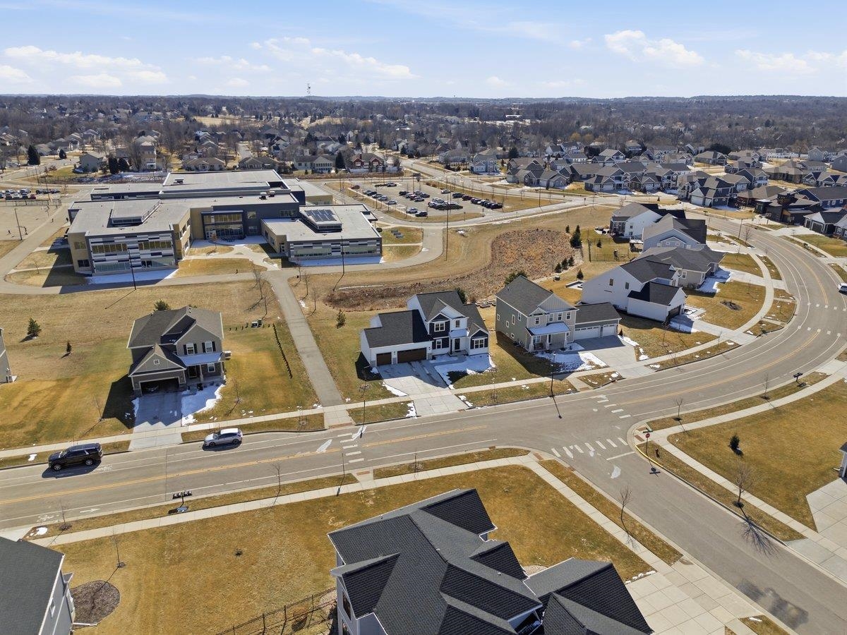 1543 North Thompson Road Sun Prairie, WI 53590 - Photo 52 of 58