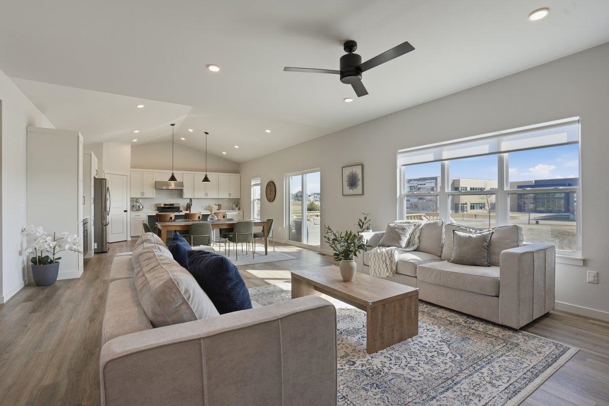 1543 North Thompson Road Sun Prairie, WI 53590 - Photo 9 of 58