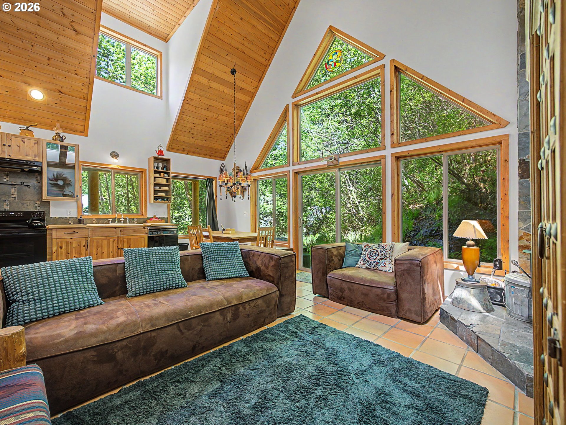 21561 Hideway Lane Rhododendron, OR 97049 - Photo 8 of 41