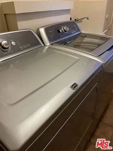 $3,200 | 4238 Sutro Avenue, Los Angeles, CA 90008