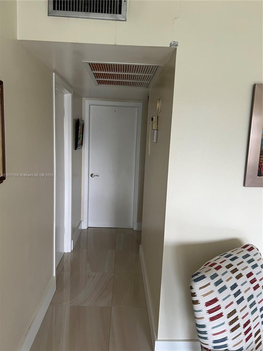 155 Suffolk F, Unit D Boca Raton, FL 33434 - Photo 6 of 41 a view of bedroom