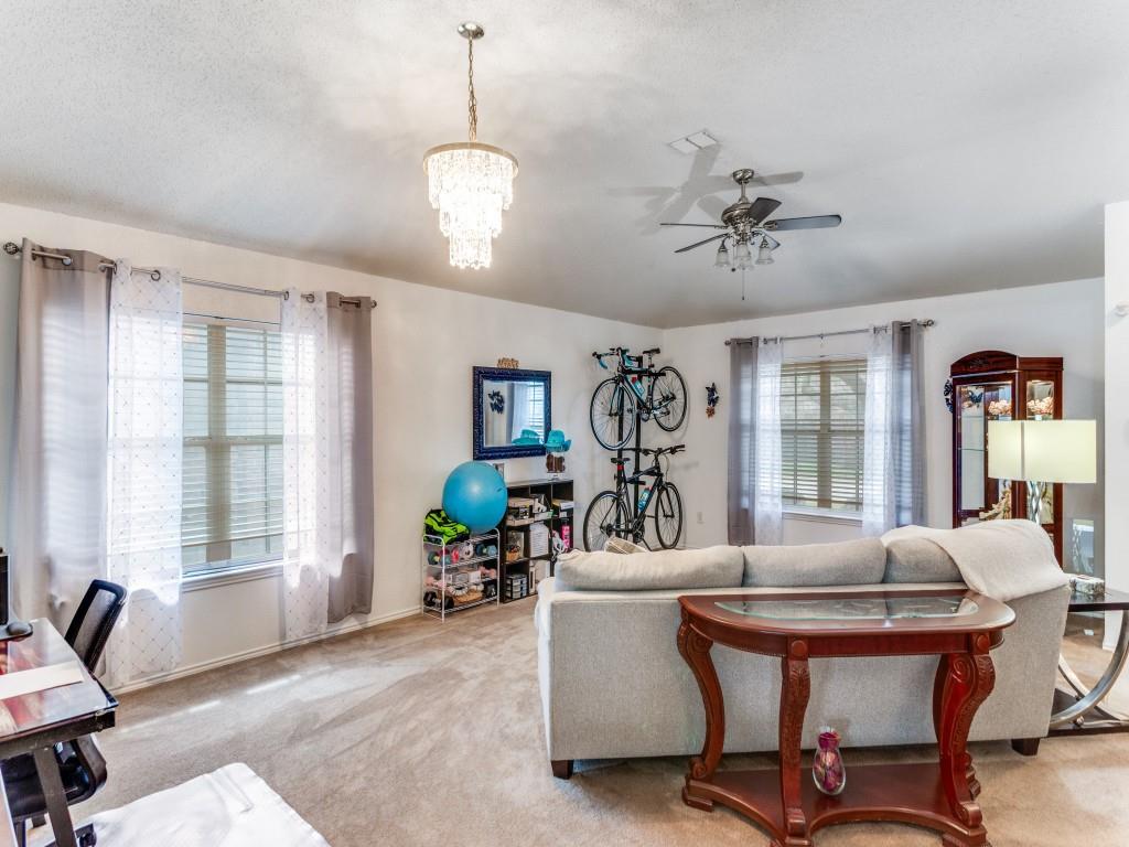 4737 Sea Ridge Drive Fort Worth, TX 76133 - Photo 5 of 25