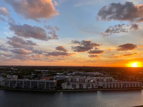 $9,000 | 108 Lakeshore Drive, Unit 338, North Palm Beach, FL 33408