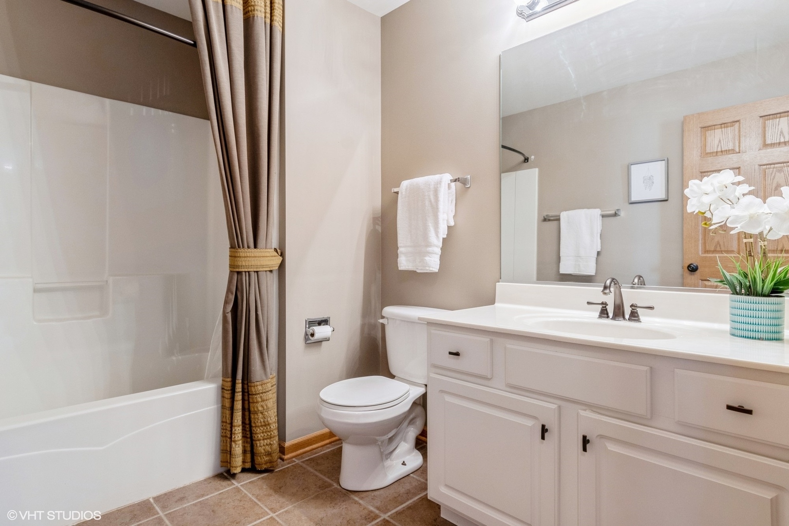 1090 Birch Lane Romeoville, IL 60446 - Photo 11 of 18 Gallery Image 11