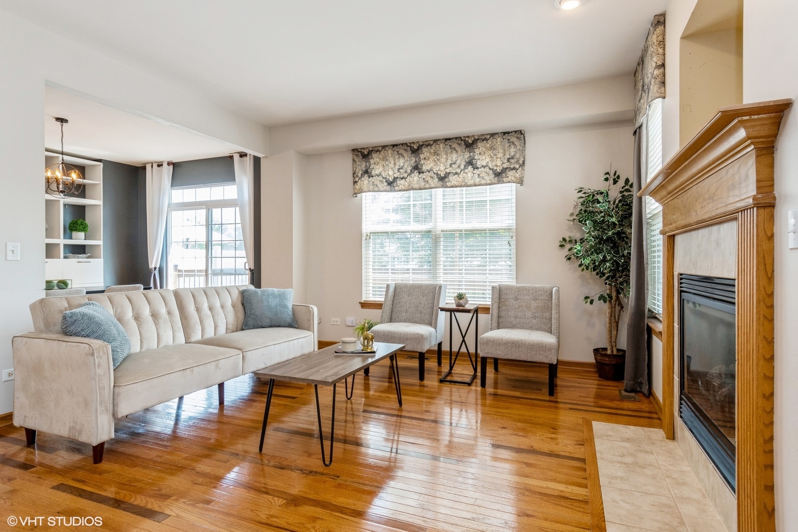1090 Birch Lane Romeoville, IL 60446 - Photo 2 of 18 Gallery Image 2