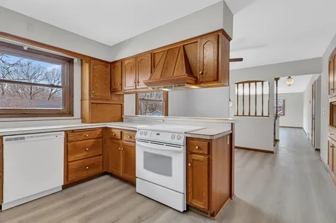 $299,900 | 1609 7 1/2 Street Southwest, Willmar, MN 56201