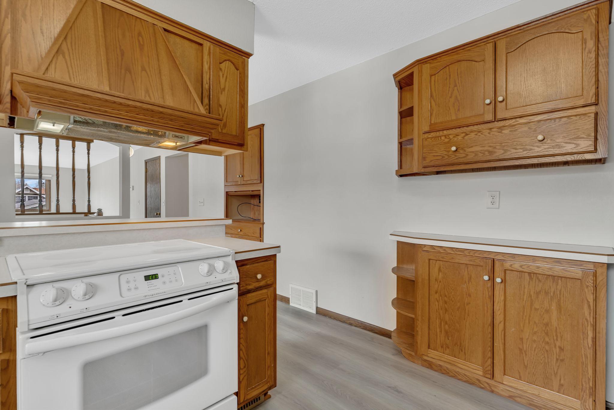 1609 7 1/2 Street Southwest Willmar, MN 56201 - Photo 12 of 36