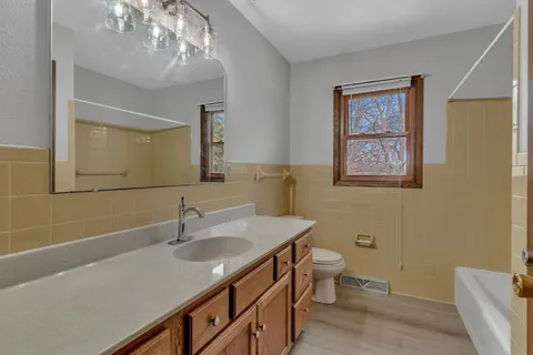 $299,900 | 1609 7 1/2 Street Southwest, Willmar, MN 56201