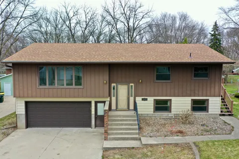 $289,900 | 1609 7 1/2 Street Southwest, Willmar, MN 56201